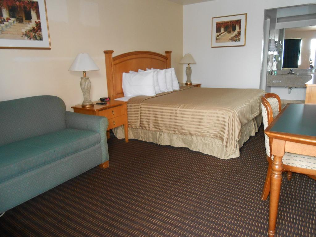 Rodeway Inn Phoenix North I-17 Exterior foto
