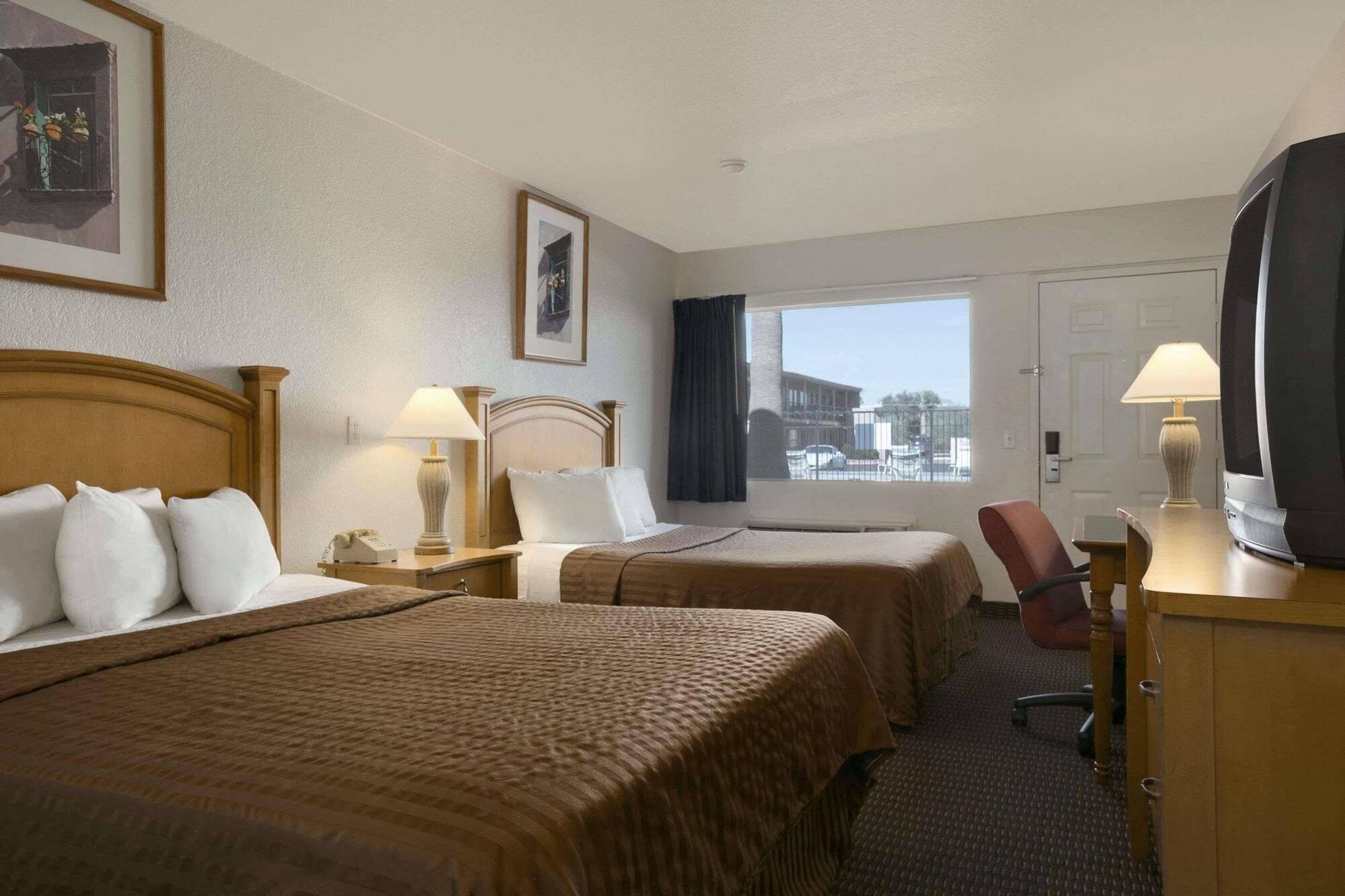 Rodeway Inn Phoenix North I-17 Exterior foto